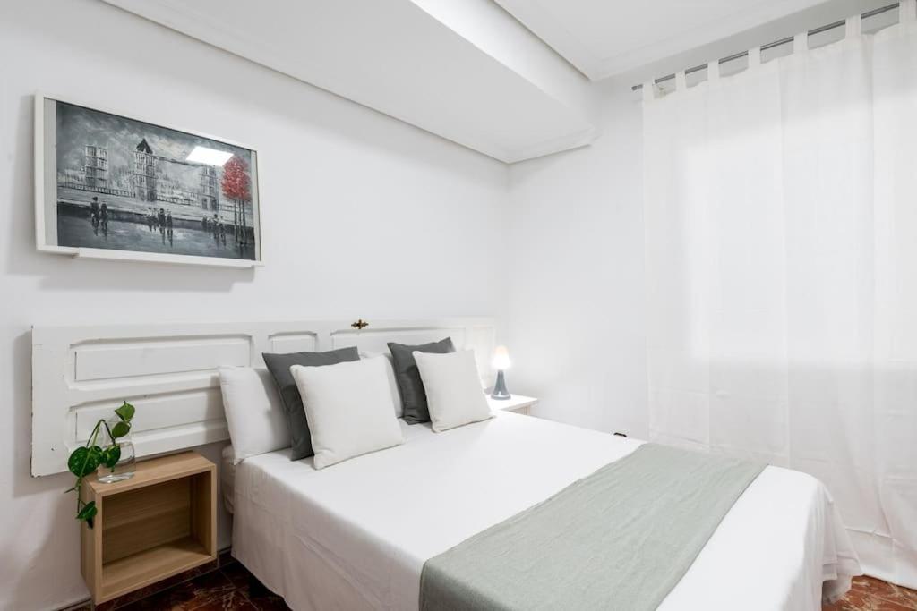Santa Justa Urban Apartment إشبيلية المظهر الخارجي الصورة
