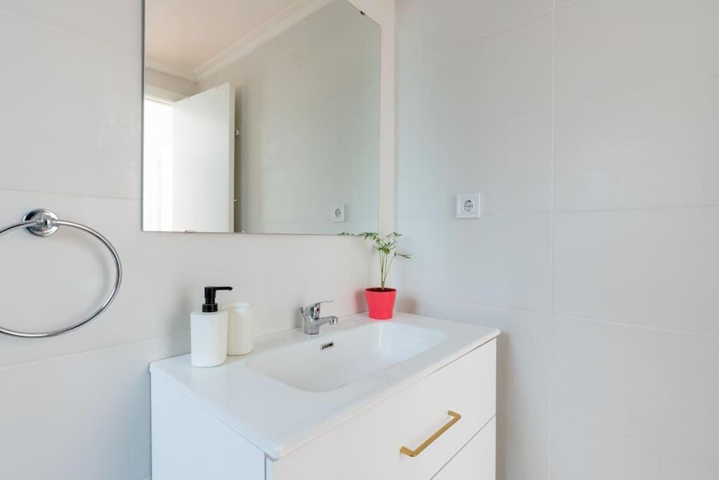 Santa Justa Urban Apartment إشبيلية المظهر الخارجي الصورة