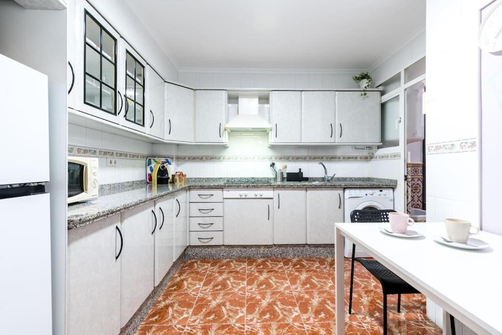 Santa Justa Urban Apartment إشبيلية المظهر الخارجي الصورة